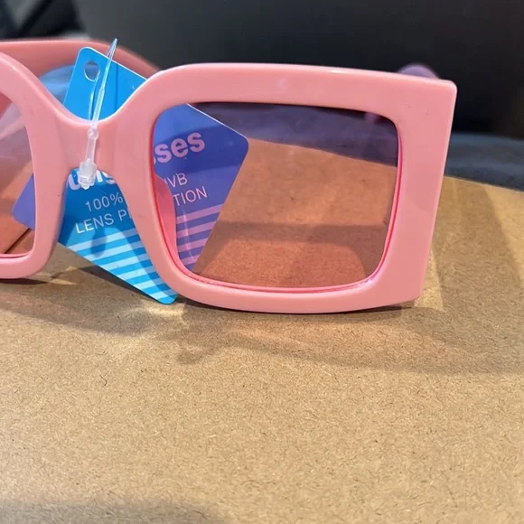 NWT Women’s Pink FGX Sunglasses - Picture 2 of 4